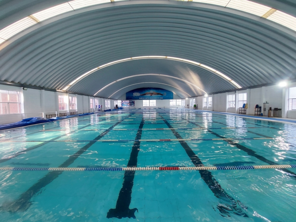 Centro de Natación Alberca Olímpica Tlalli - Centro acuático en Tlalnepantla, Estado de México - Vista 6 de 8 de las instalaciones de la academia